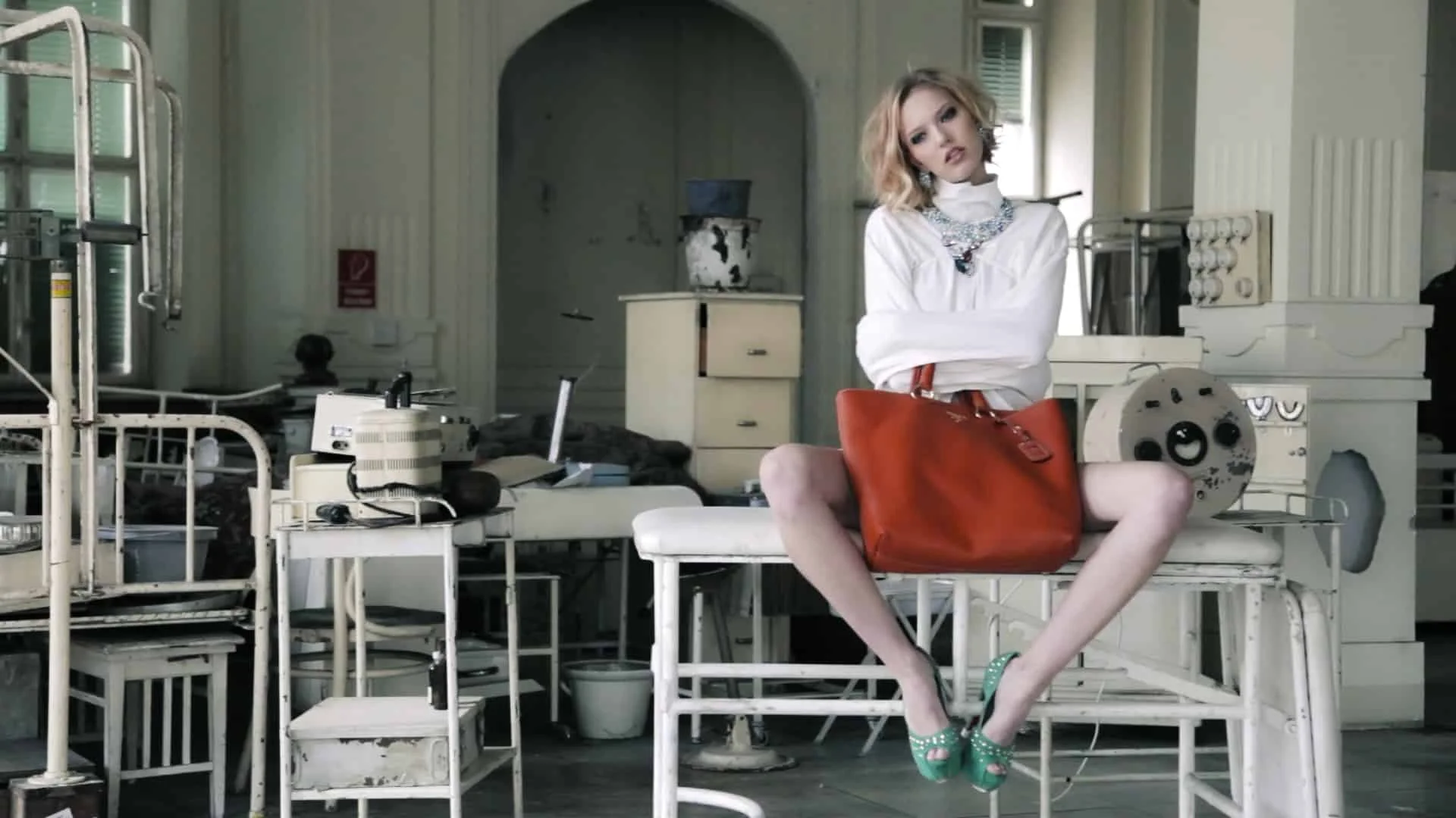 Lasile su luxe martin sieben brunner telegraphenamt 2012 video produktion wien still 07